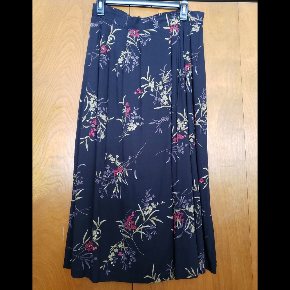 Sag Harbor Petite Black Floral Midi Skirt